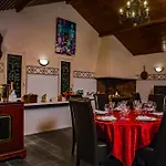 Logis & Restaurant Chateau De La Marjolaine