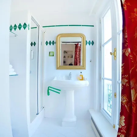 Chateau De La Marjolaine 3*