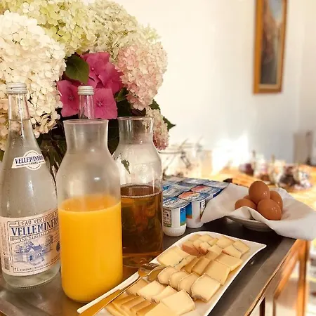 Logis & Restaurant Chateau De La Marjolaine ホテル