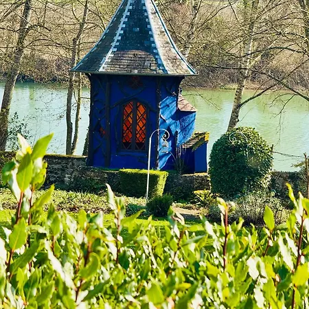 Chateau De La Marjolaine Hotel 3*
