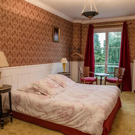 ホテル Logis & Restaurant Chateau De La Marjolaine 3*