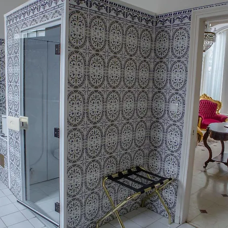 Chateau De La Marjolaine Hotel