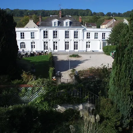 Hotel Logis & Restaurant Chateau De La Marjolaine Essomes-sur-Marne
