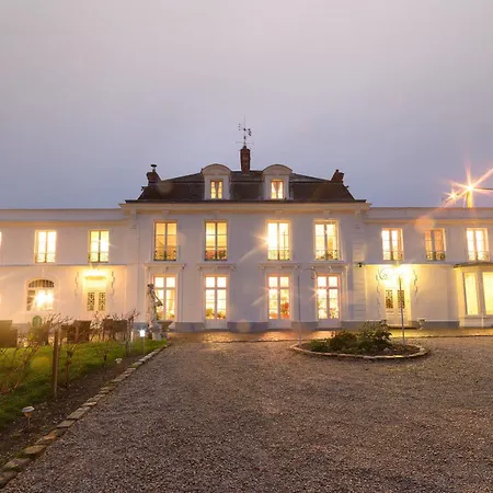 Logis & Restaurant Chateau De La Marjolaine ホテル エソーム・シュル・マルヌ