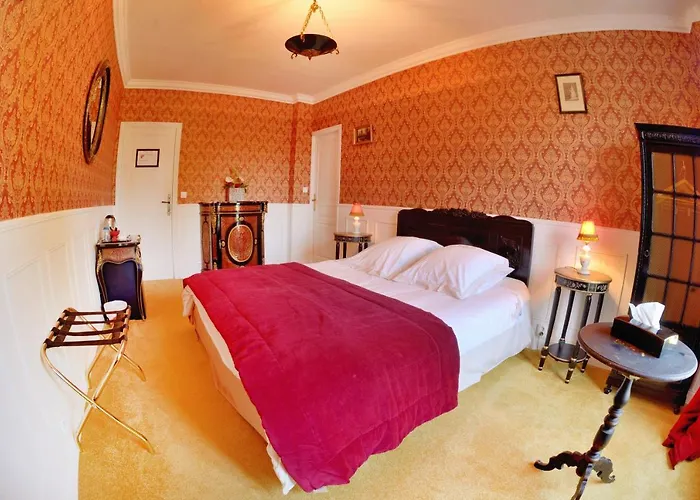 Hotel Chateau De La Marjolaine 3*