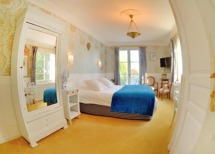 Chateau De La Marjolaine 3*