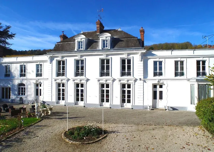 Chateau De La Marjolaine Hotel 3*