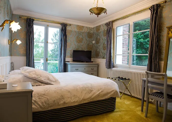 Chateau De La Marjolaine Hotel